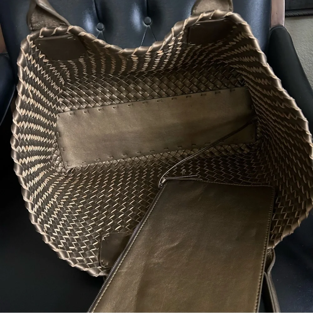 Woven Tote Bag Large Bronze Taupe with Matching Pouch excellent condition - Picture 6 of 9